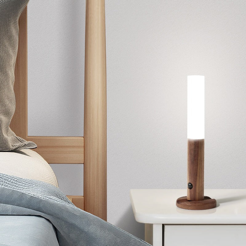 Intelligent human body sensor lamp